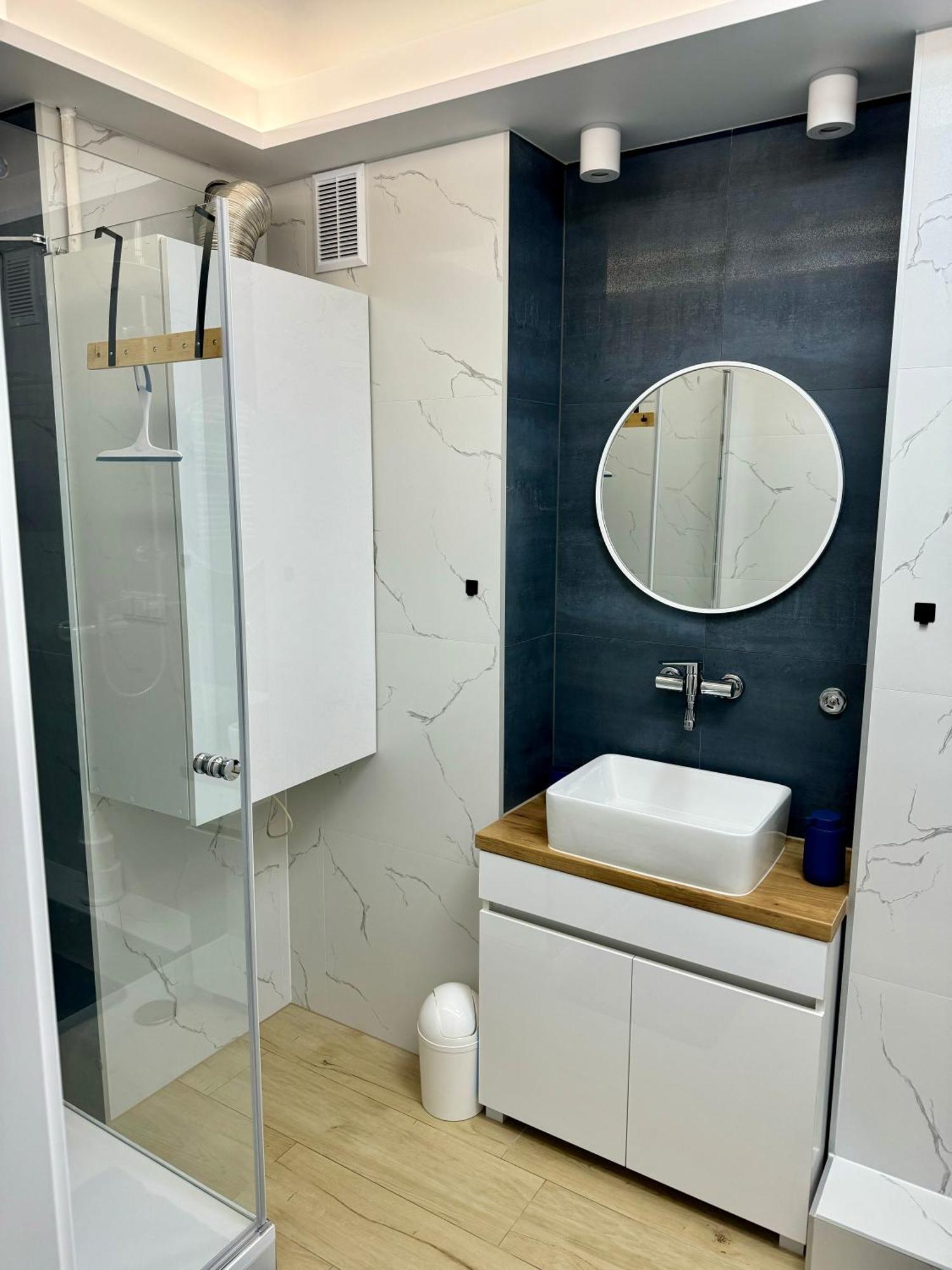 Blue Zone With Free Parking, Balcony And Garden * Krakau
