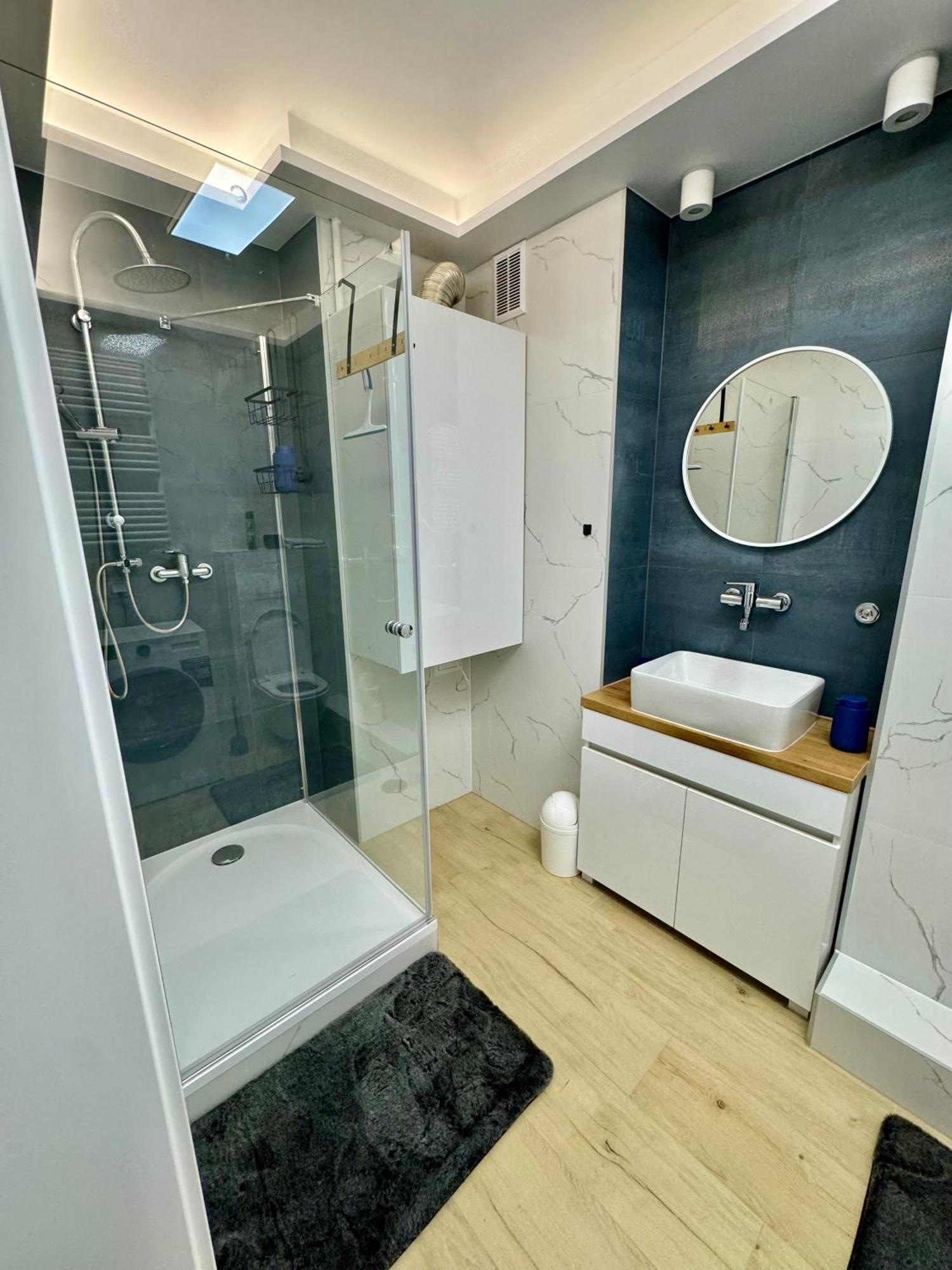 Apartment Blue Zone With Free Parking, Balcony And Garden Krakau